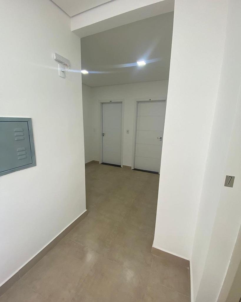 Apartamento à venda com 2 quartos, 61m² - Foto 5