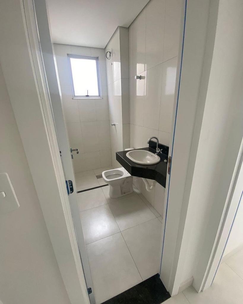 Apartamento à venda com 2 quartos, 61m² - Foto 11