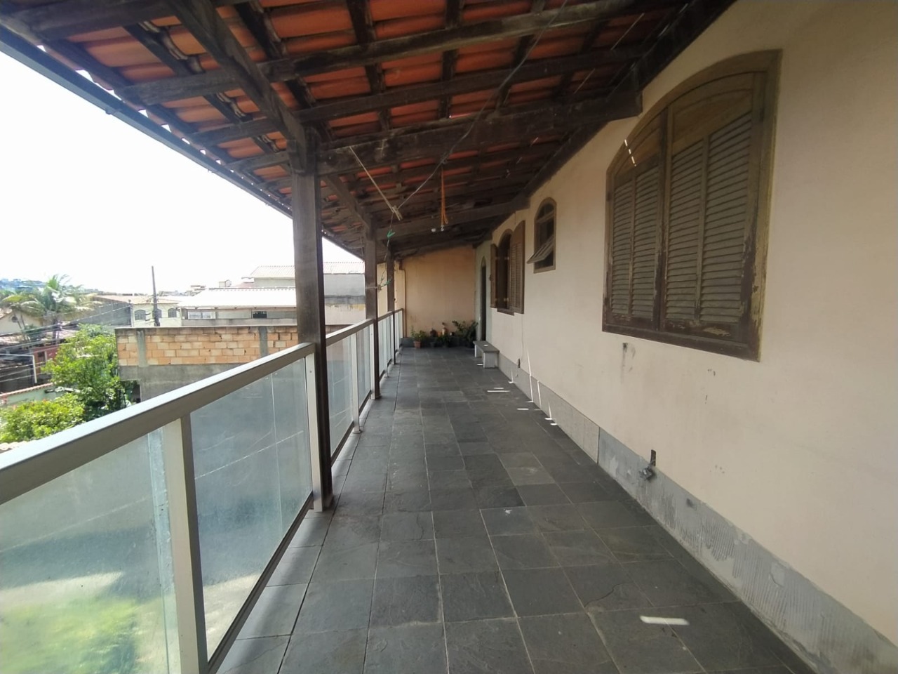 Casa à venda com 4 quartos, 360m² - Foto 2