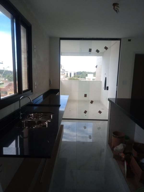 Apartamento à venda com 4 quartos, 140m² - Foto 7