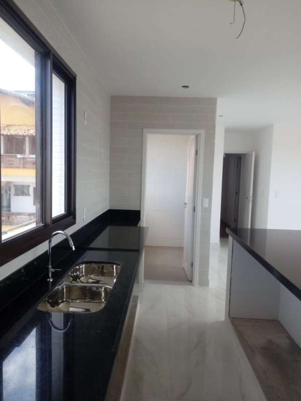 Apartamento à venda com 4 quartos, 140m² - Foto 2