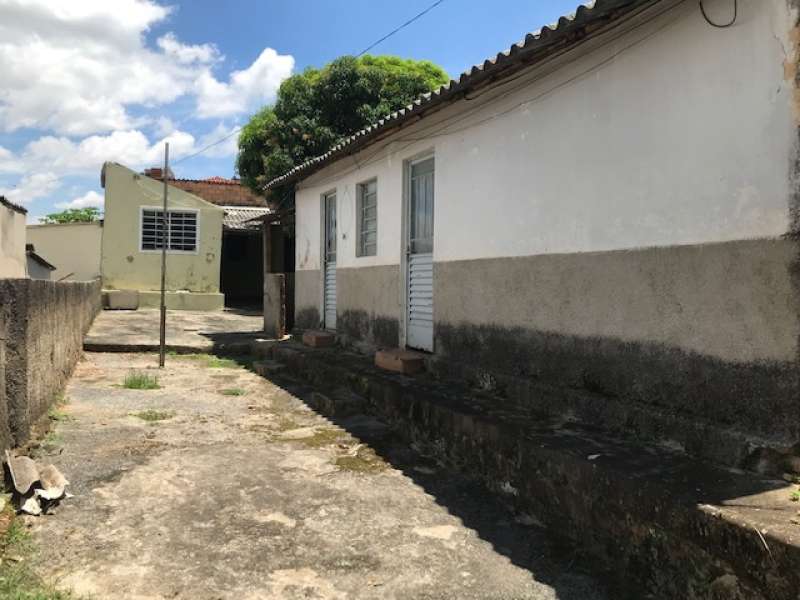 Terreno à venda, 360m² - Foto 1