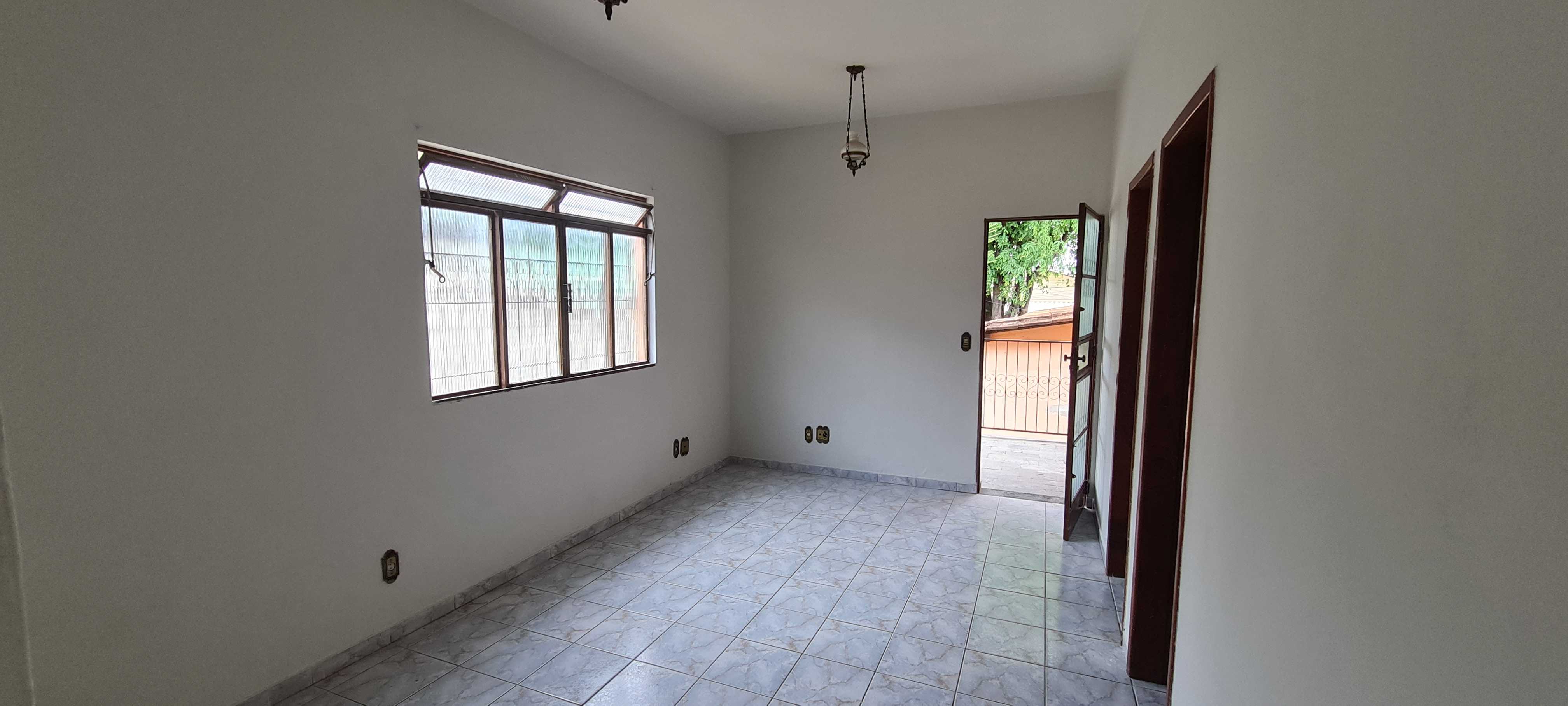 Casa à venda com 2 quartos, 360m² - Foto 5