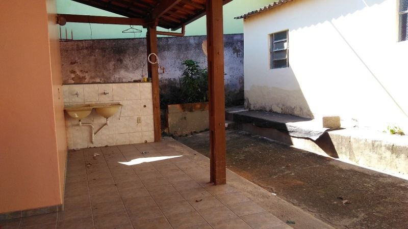 Casa à venda com 2 quartos, 360m² - Foto 16