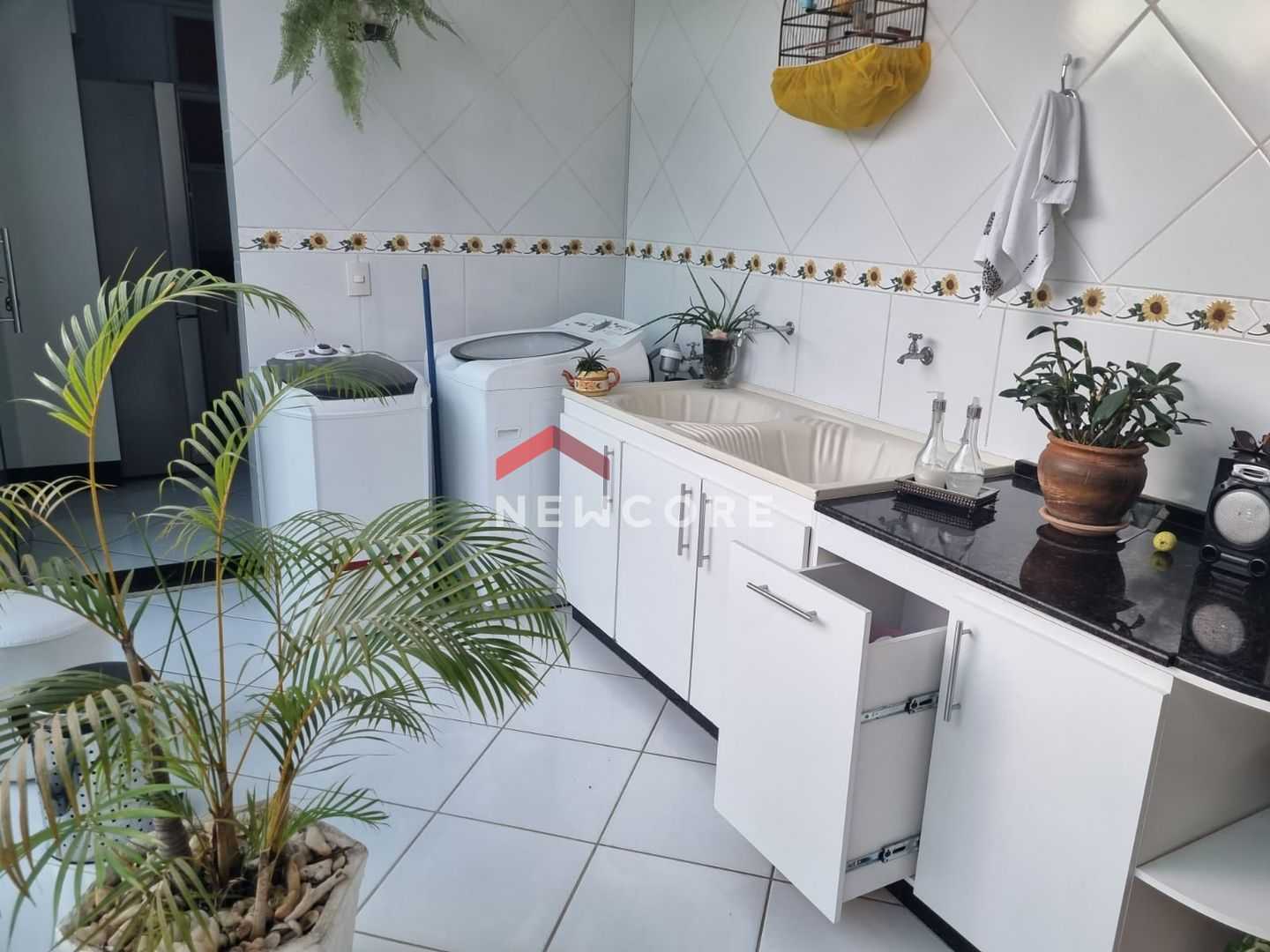 Casa à venda com 4 quartos, 360m² - Foto 19