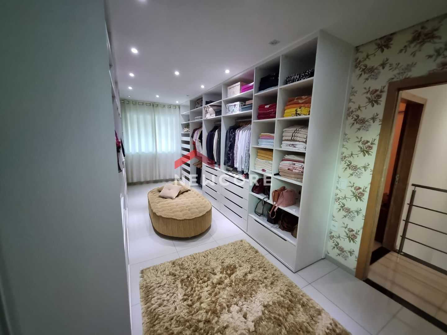 Casa à venda com 4 quartos, 360m² - Foto 8