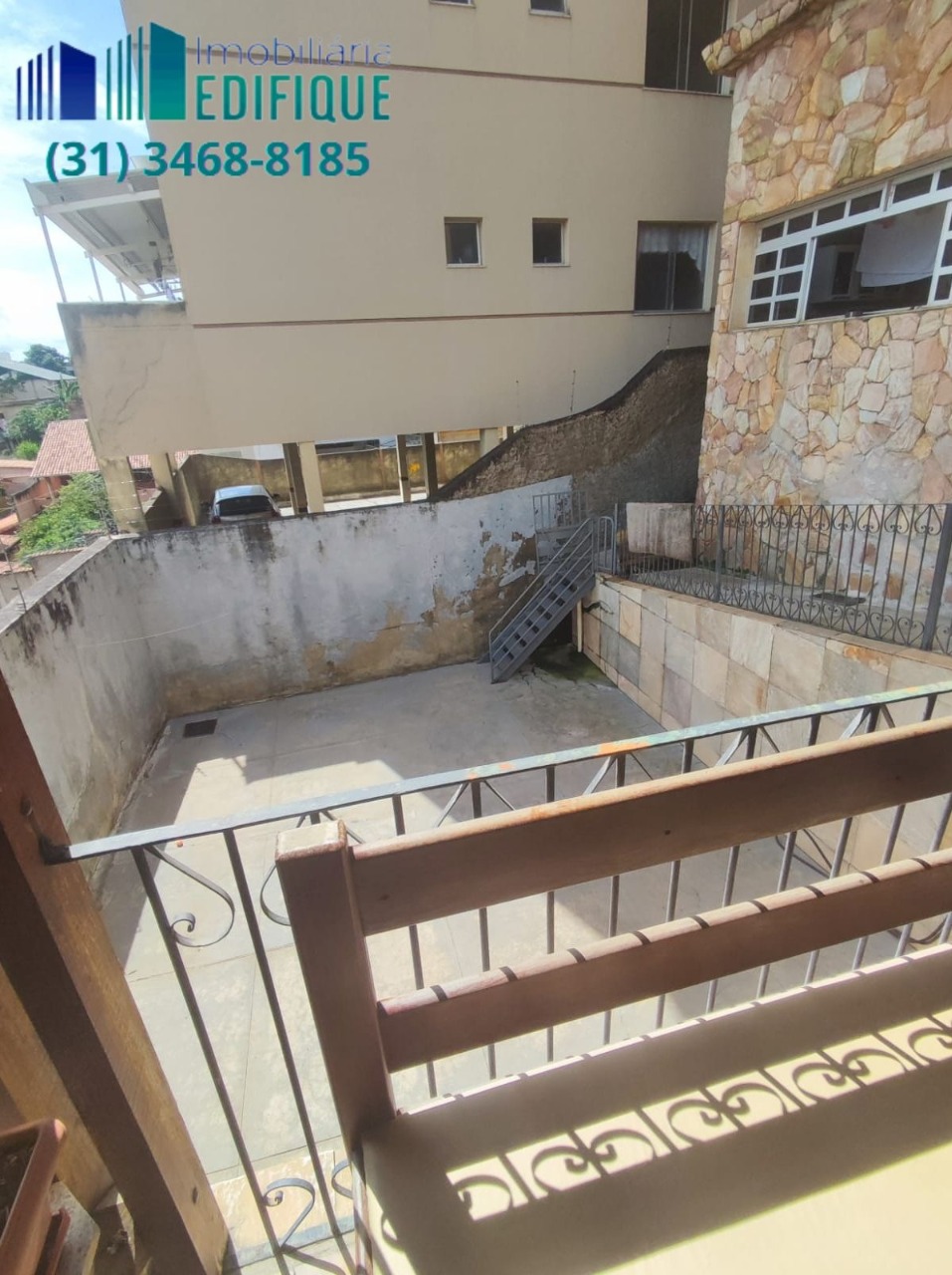 Casa à venda com 8 quartos, 360m² - Foto 8