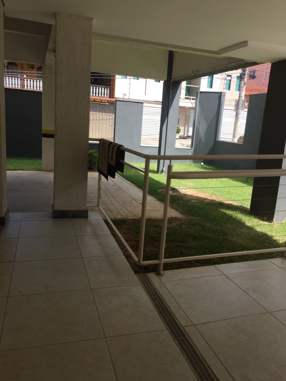 Apartamento à venda com 3 quartos, 76m² - Foto 2