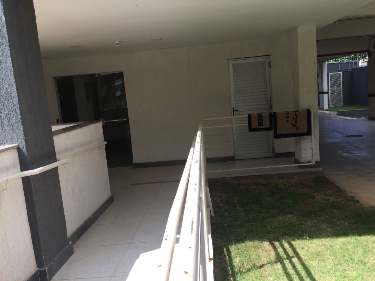 Apartamento à venda com 3 quartos, 76m² - Foto 1