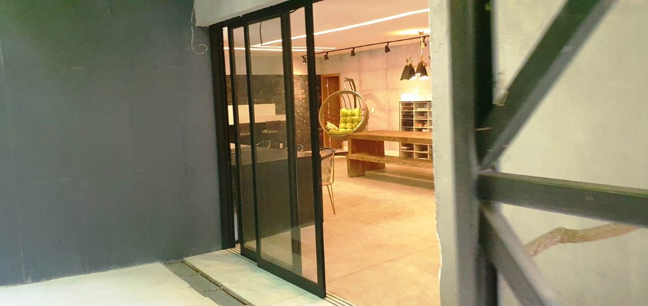 Casa à venda com 3 quartos, 140m² - Foto 3