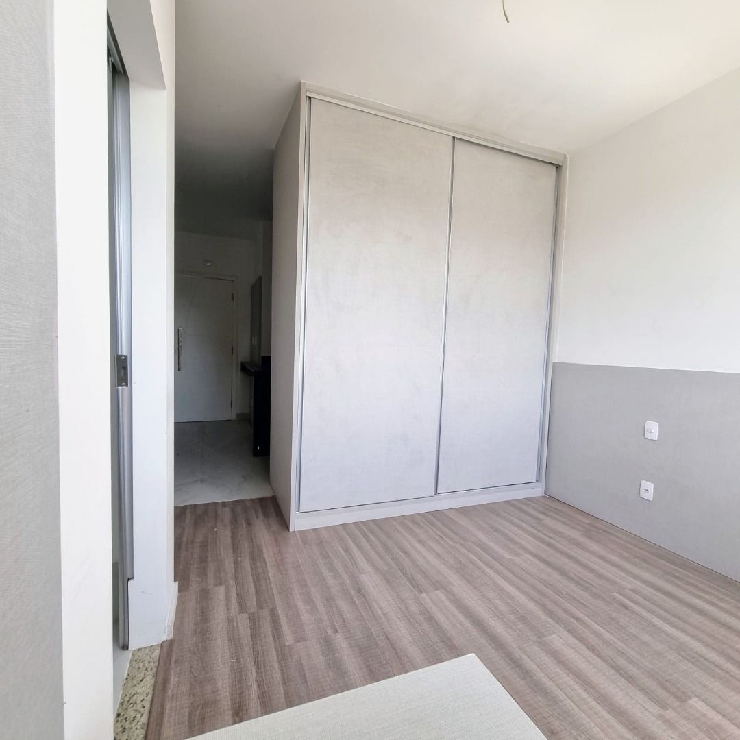 Apartamento à venda com 1 quarto, 34m² - Foto 1