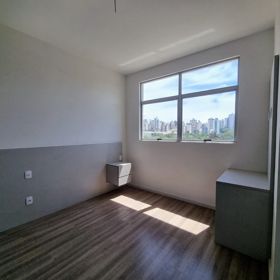 Apartamento à venda com 1 quarto, 34m² - Foto 2