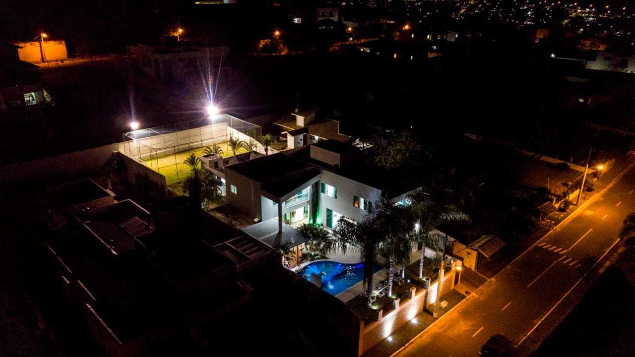 Casa de Condomínio à venda com 4 quartos, 490m² - Foto 6