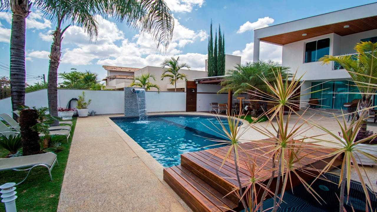 Casa de Condomínio à venda com 4 quartos, 490m² - Foto 3