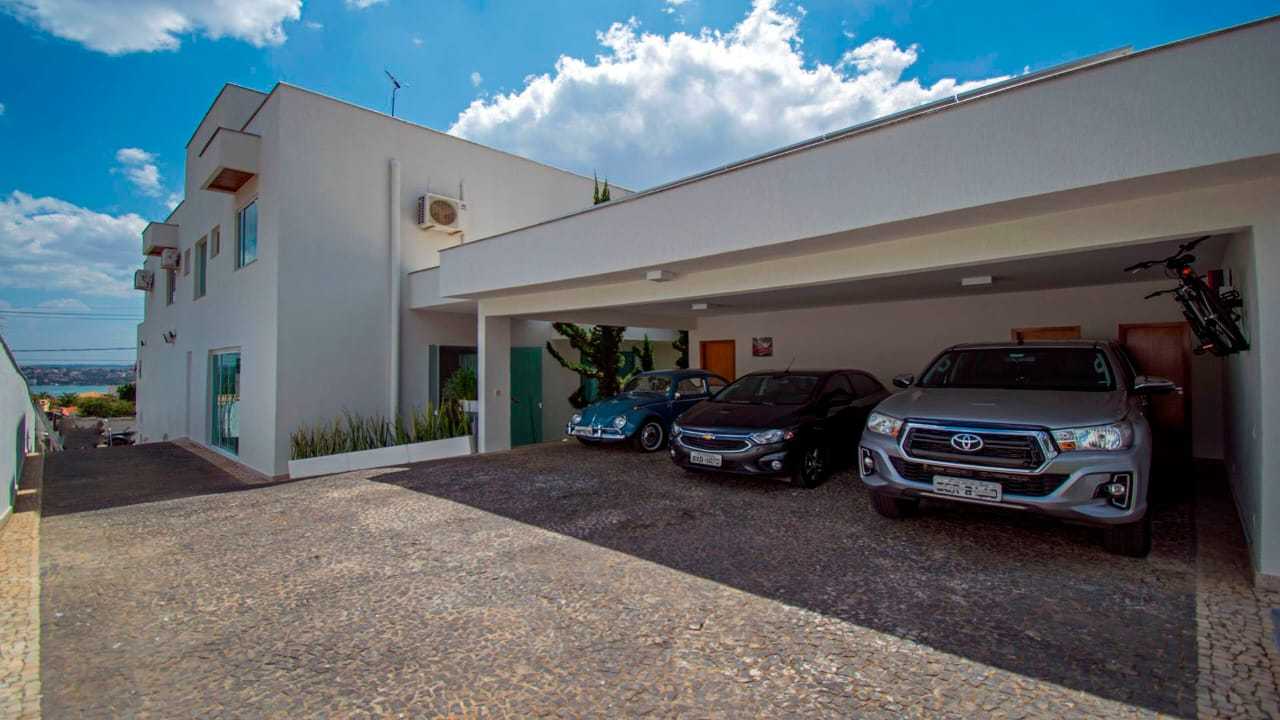 Casa de Condomínio à venda com 4 quartos, 490m² - Foto 4