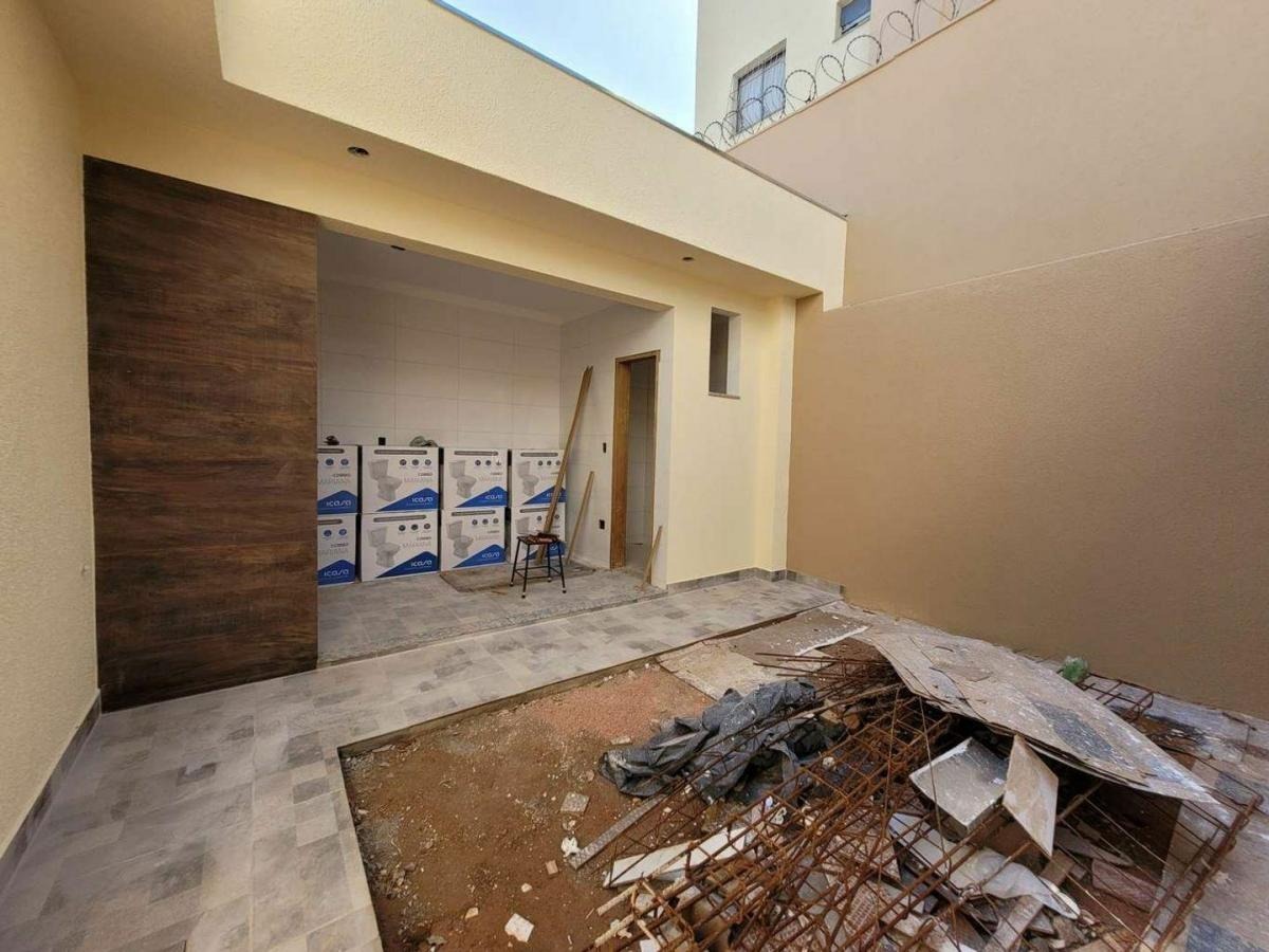 Casa à venda com 3 quartos, 150m² - Foto 9