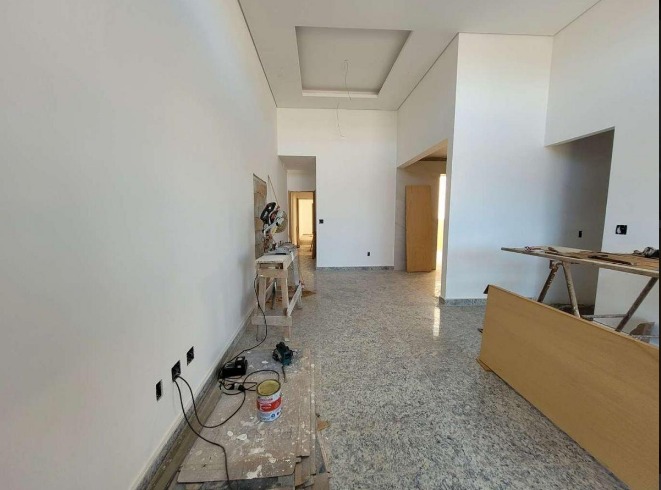 Casa à venda com 3 quartos, 150m² - Foto 1