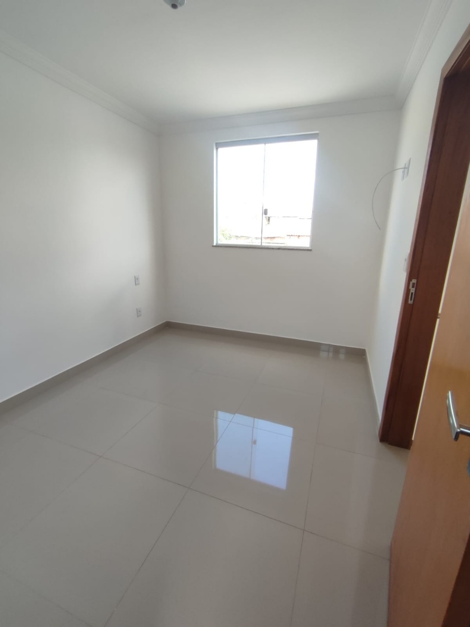 Casa à venda com 2 quartos, 67m² - Foto 2