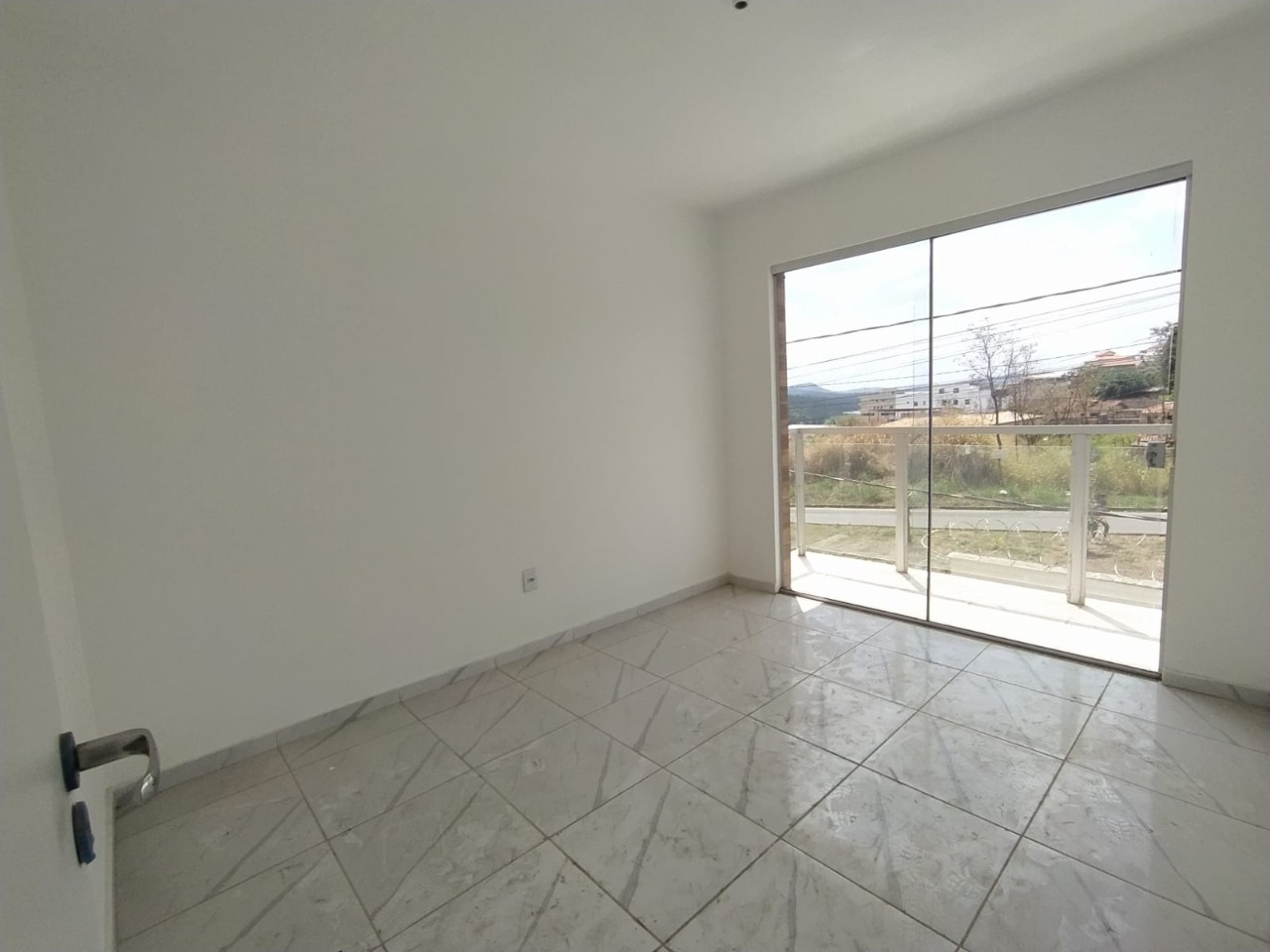 Apartamento à venda com 3 quartos, 110m² - Foto 1