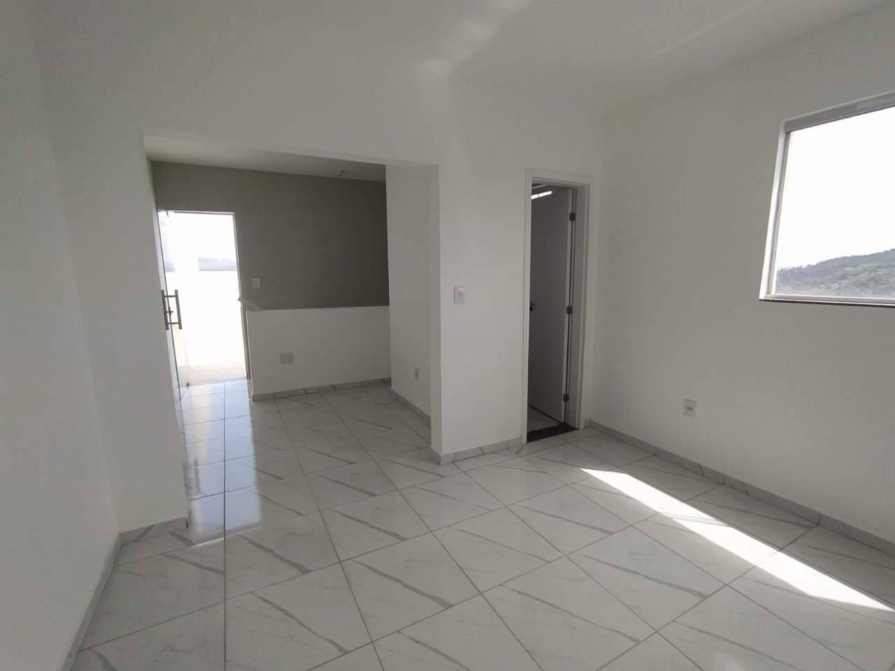 Cobertura à venda com 2 quartos, 99m² - Foto 4