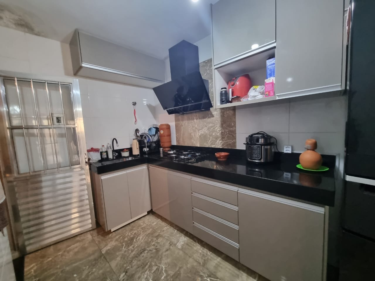 Apartamento à venda com 3 quartos, 75m² - Foto 13