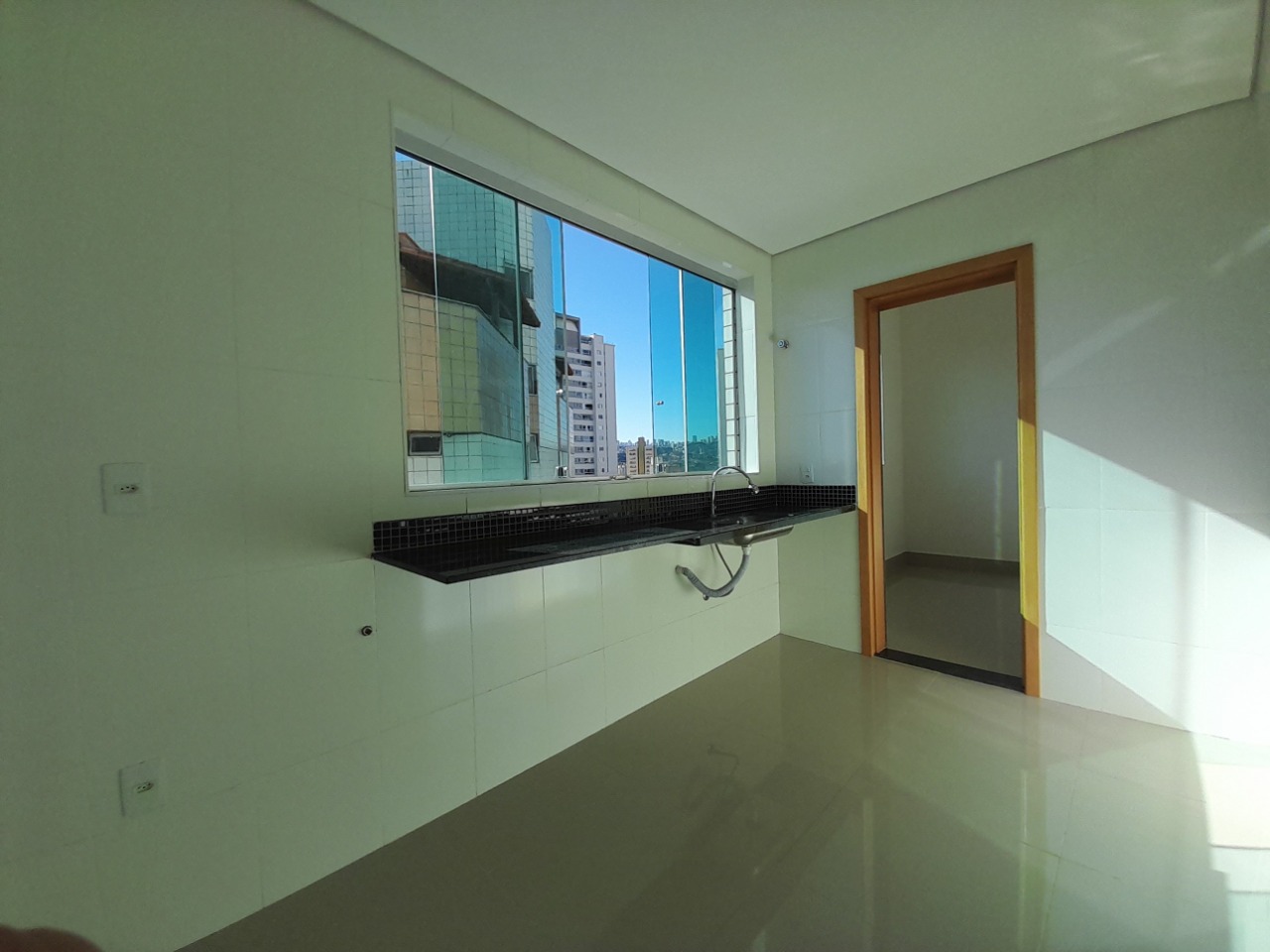 Cobertura à venda com 3 quartos, 140m² - Foto 1