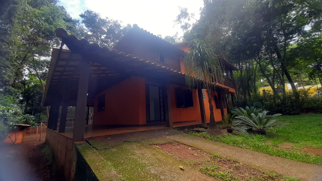 Casa de Condomínio à venda com 3 quartos, 270m² - Foto 3