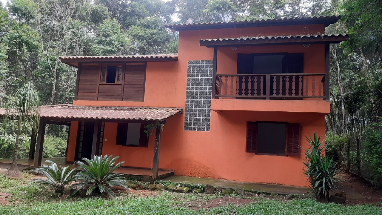 Casa de Condomínio à venda com 3 quartos, 270m² - Foto 2