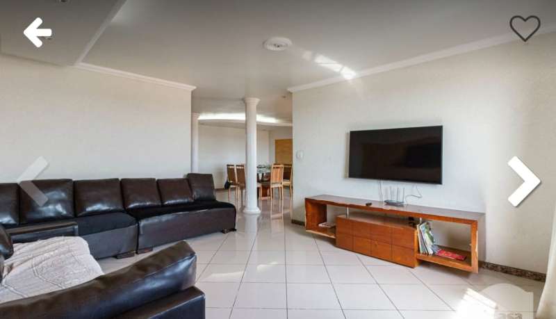 Casa à venda com 4 quartos, 360m² - Foto 1