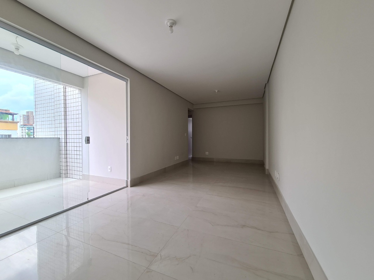 Apartamento à venda com 3 quartos, 78m² - Foto 1