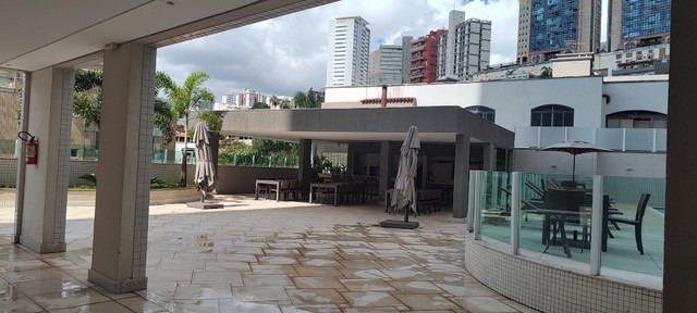 Apartamento à venda com 5 quartos, 240m² - Foto 1