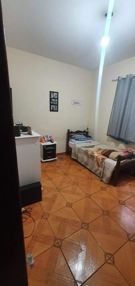 Casa à venda com 4 quartos, 220m² - Foto 3