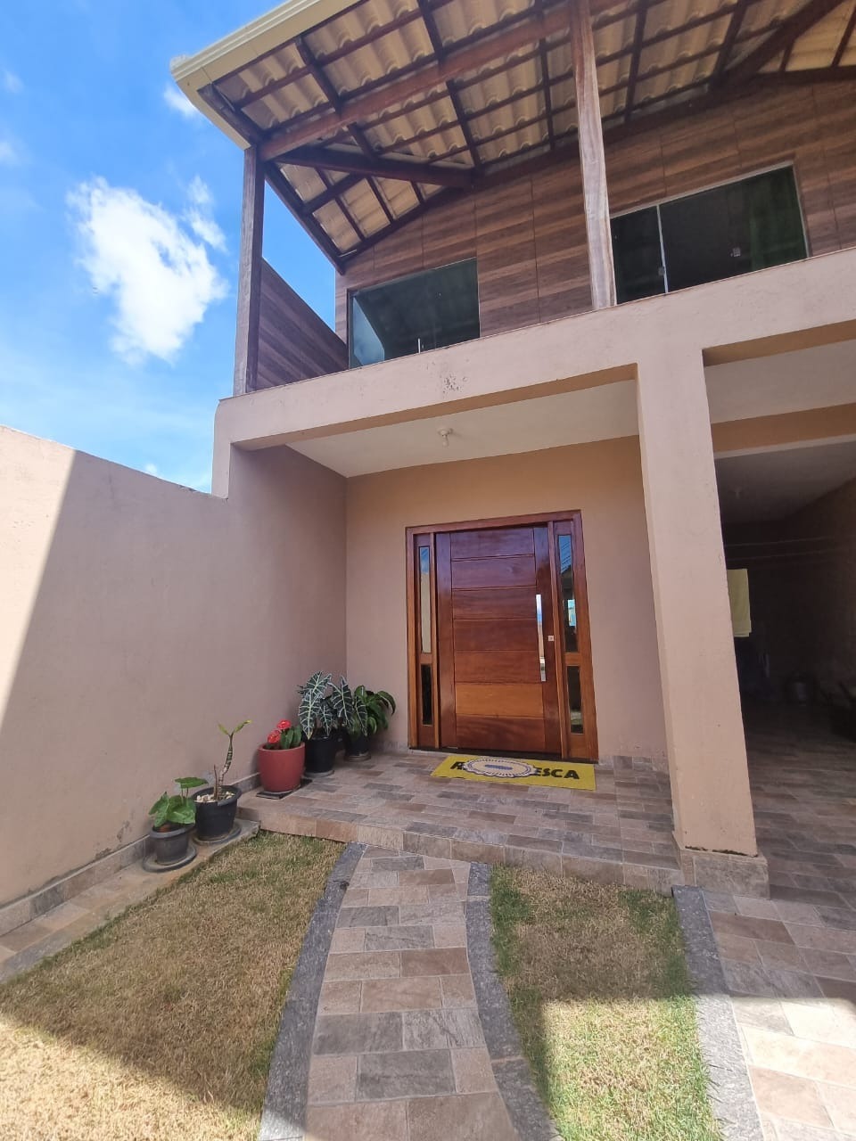 Casa à venda com 3 quartos, 220m² - Foto 1