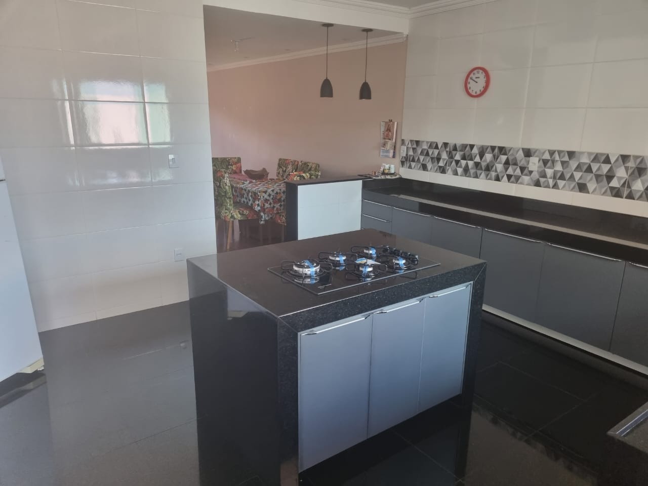 Casa à venda com 3 quartos, 220m² - Foto 18