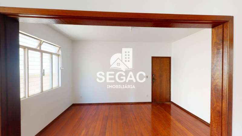 Apartamento à venda com 3 quartos, 140m² - Foto 1