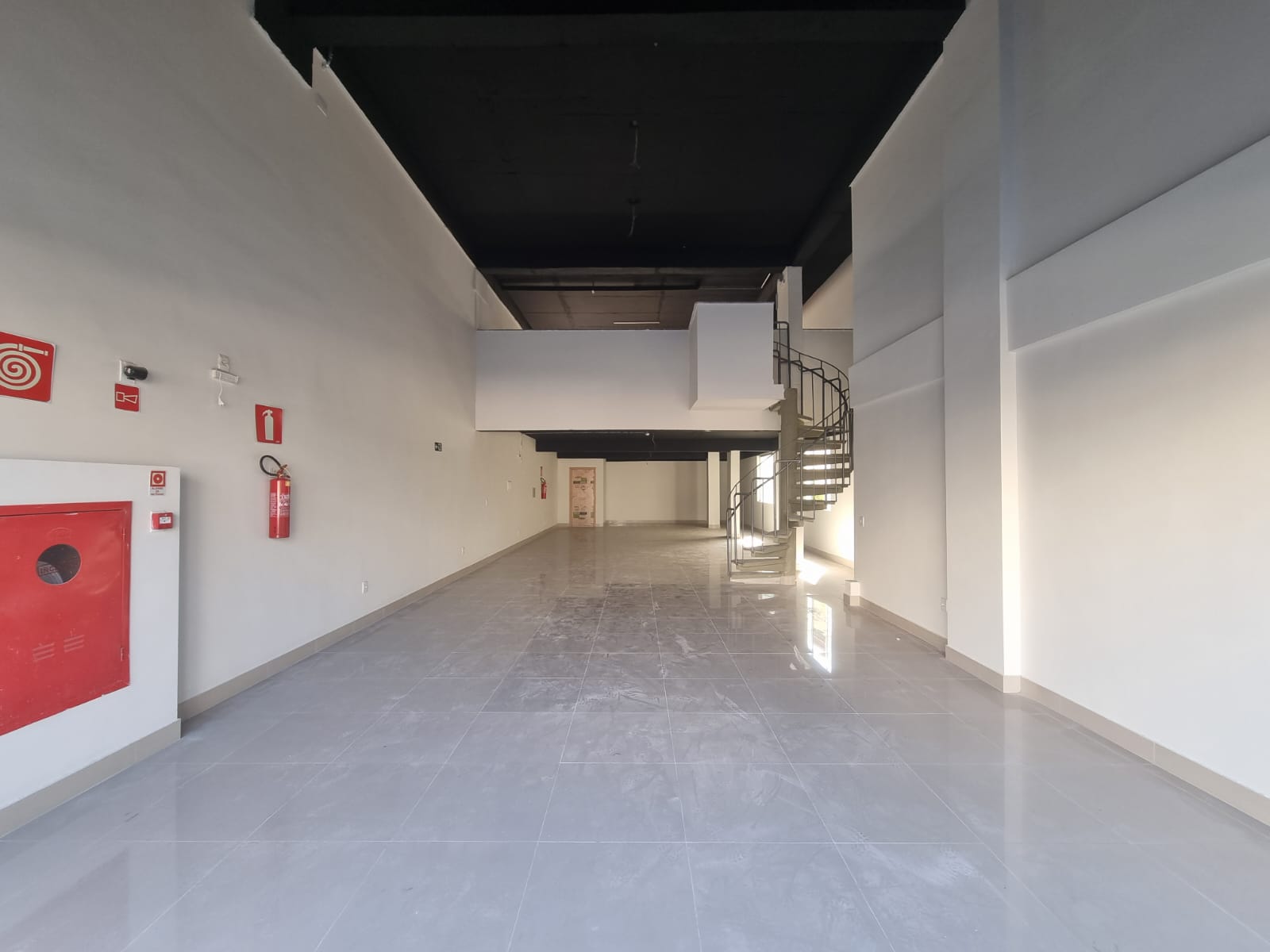 Loja-Salão para alugar, 240m² - Foto 4