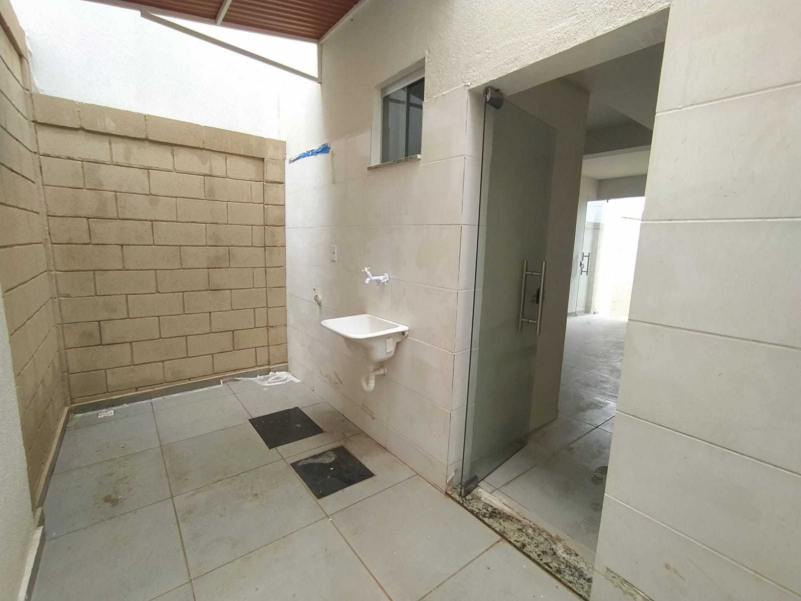 Casa à venda com 2 quartos, 60m² - Foto 5