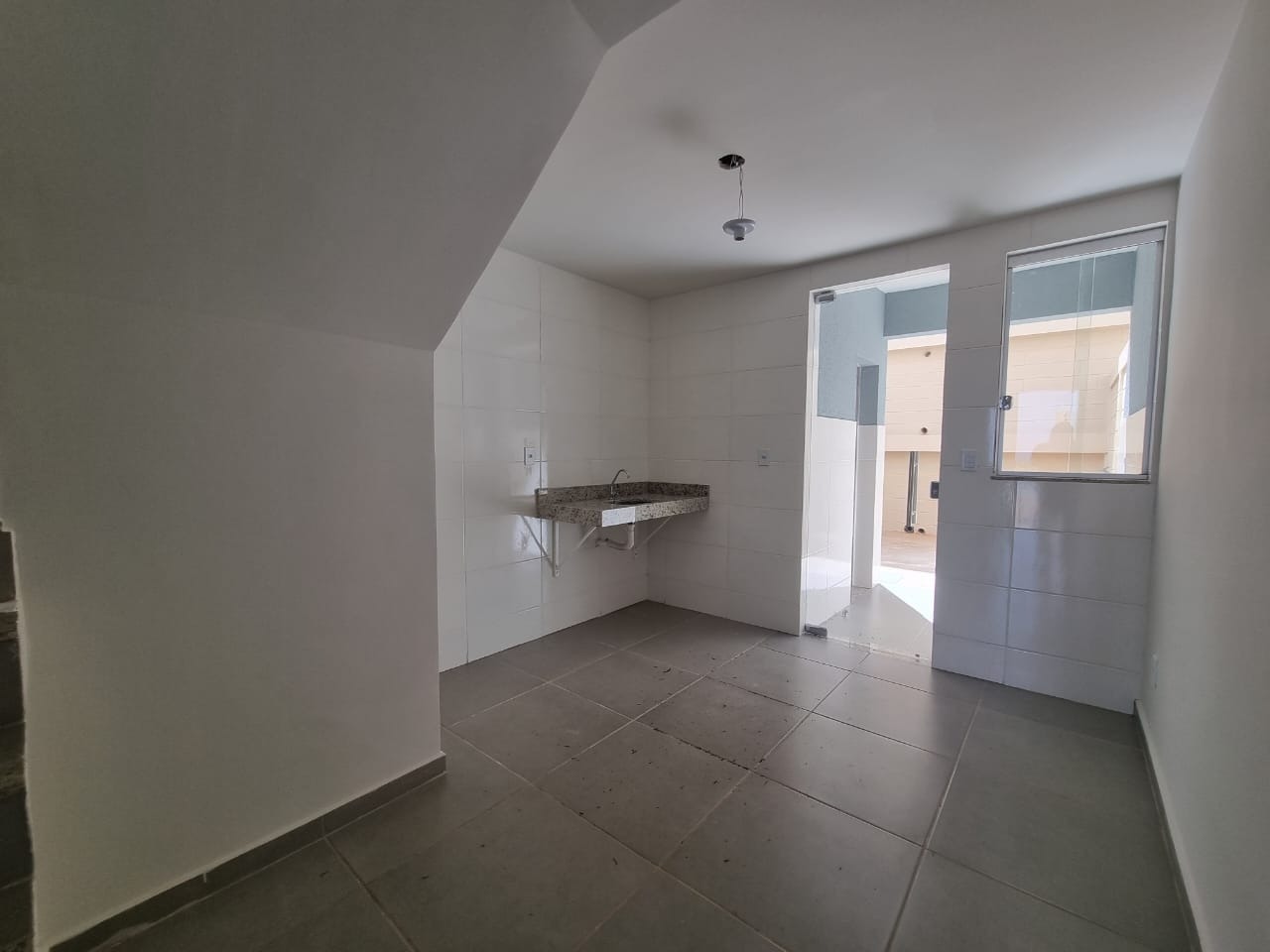 Casa à venda com 2 quartos, 60m² - Foto 15