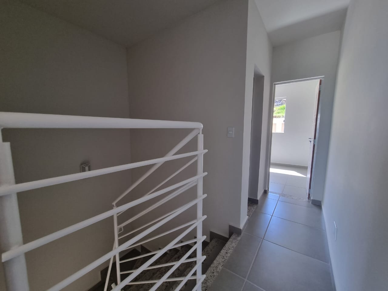 Casa à venda com 2 quartos, 60m² - Foto 18