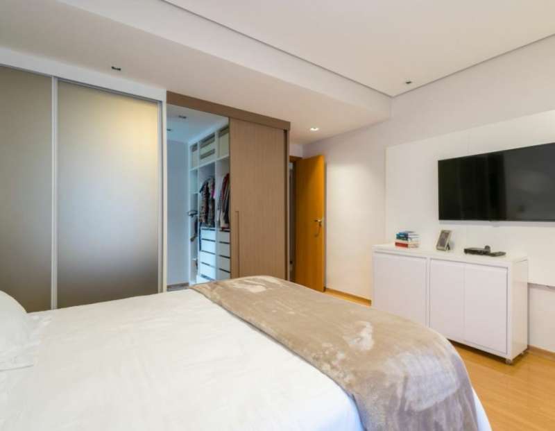 Apartamento à venda com 4 quartos, 140m² - Foto 4