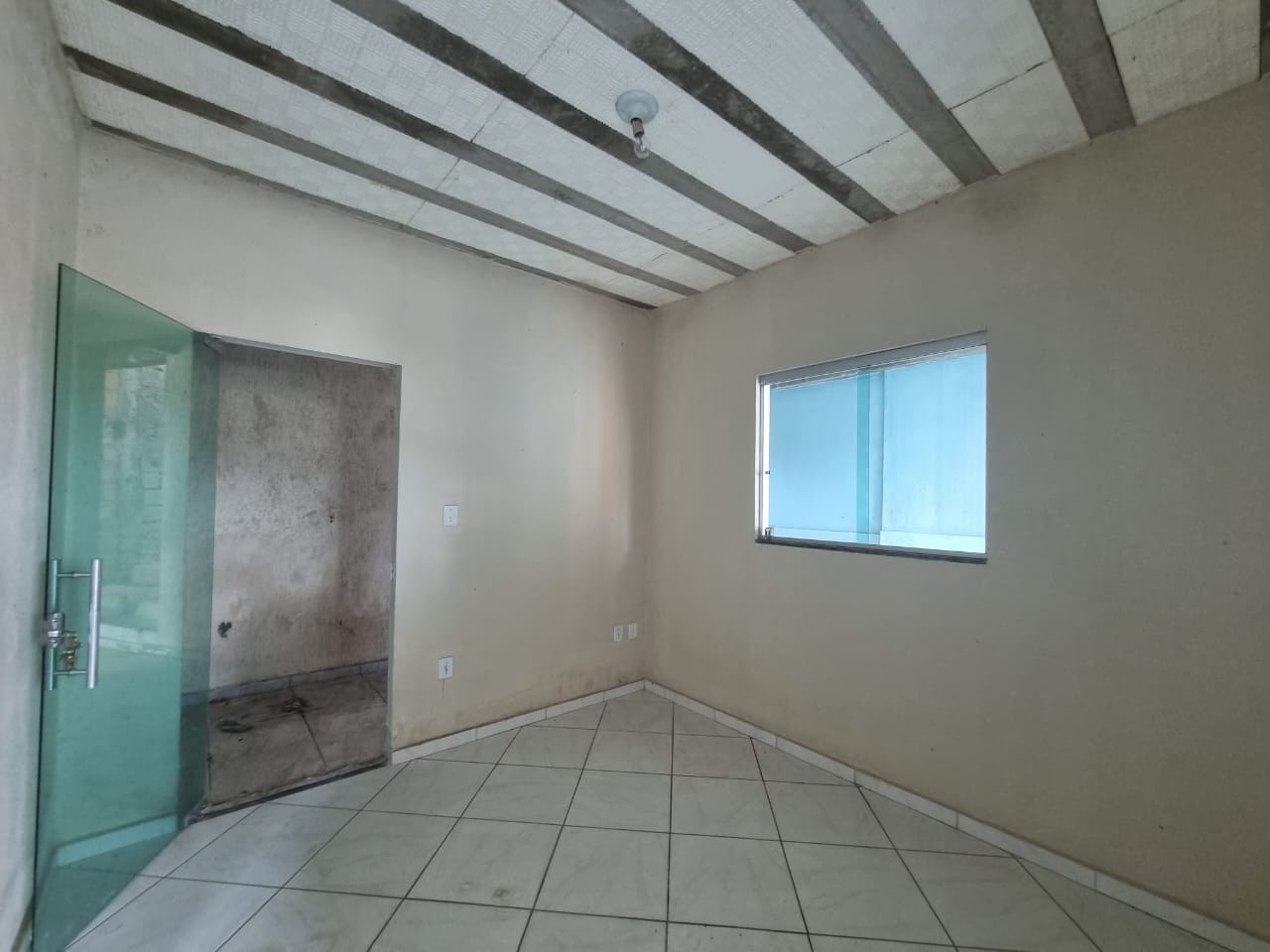 Casa à venda com 2 quartos, 200m² - Foto 5