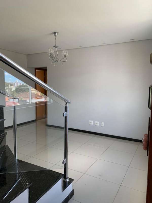 Cobertura à venda com 5 quartos, 90m² - Foto 1