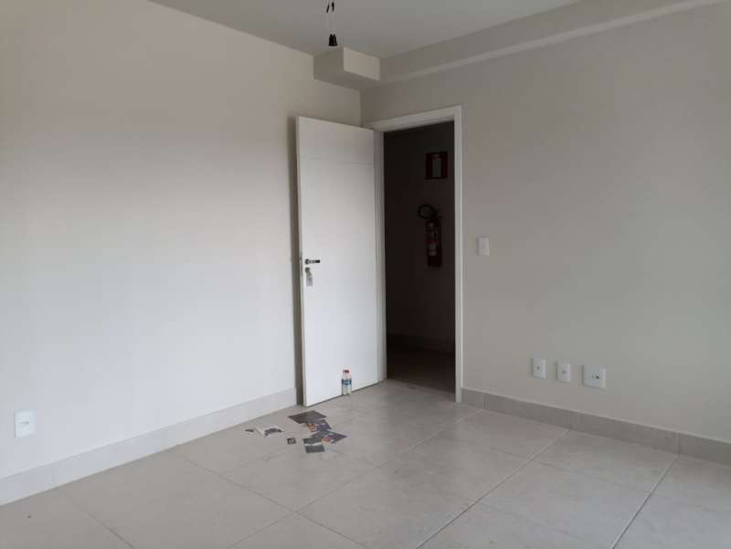 Apartamento à venda com 2 quartos, 60m² - Foto 7