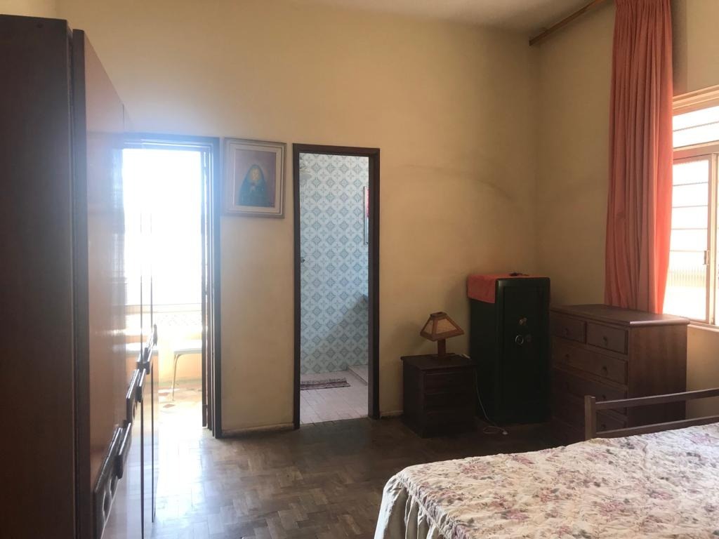 Casa à venda com 3 quartos, 269m² - Foto 18