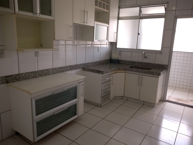 Apartamento à venda com 3 quartos, 140m² - Foto 10