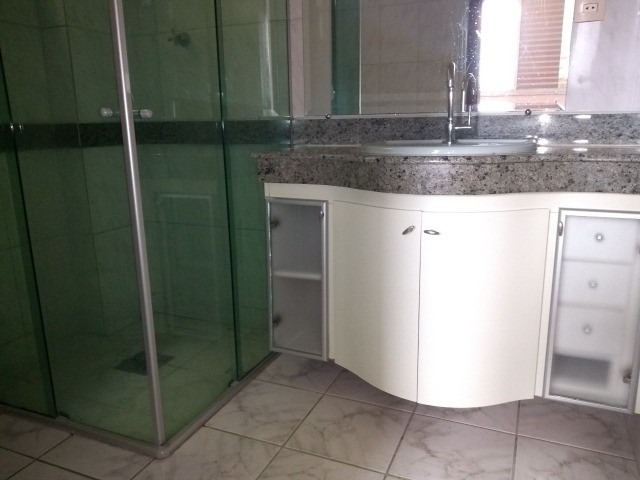 Apartamento à venda com 3 quartos, 140m² - Foto 11