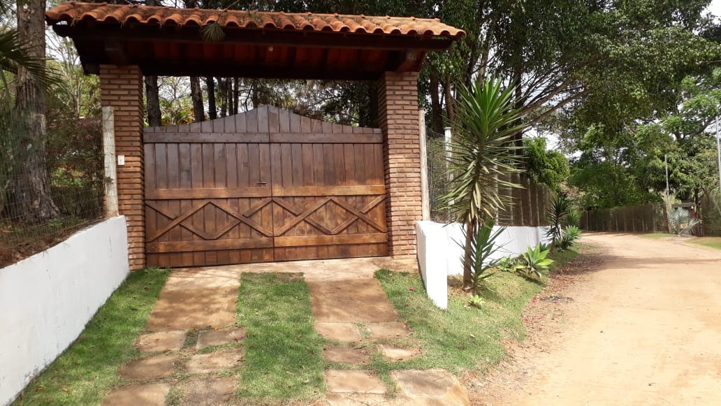 Chácara à venda com 3 quartos, 3000m² - Foto 2