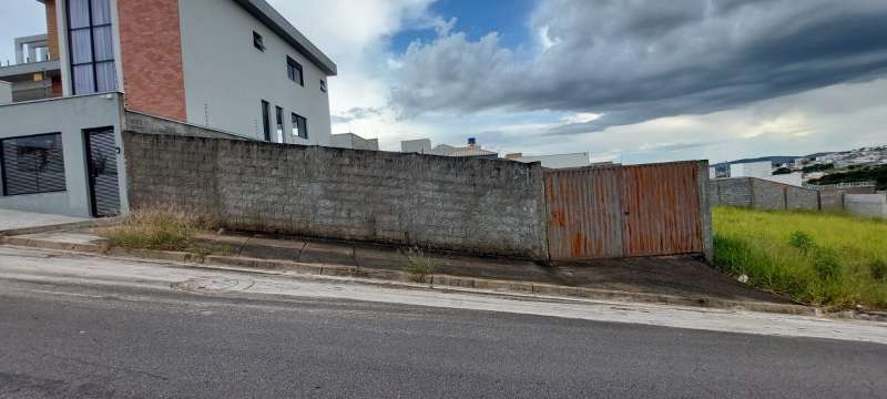 Terreno à venda, 350m² - Foto 1