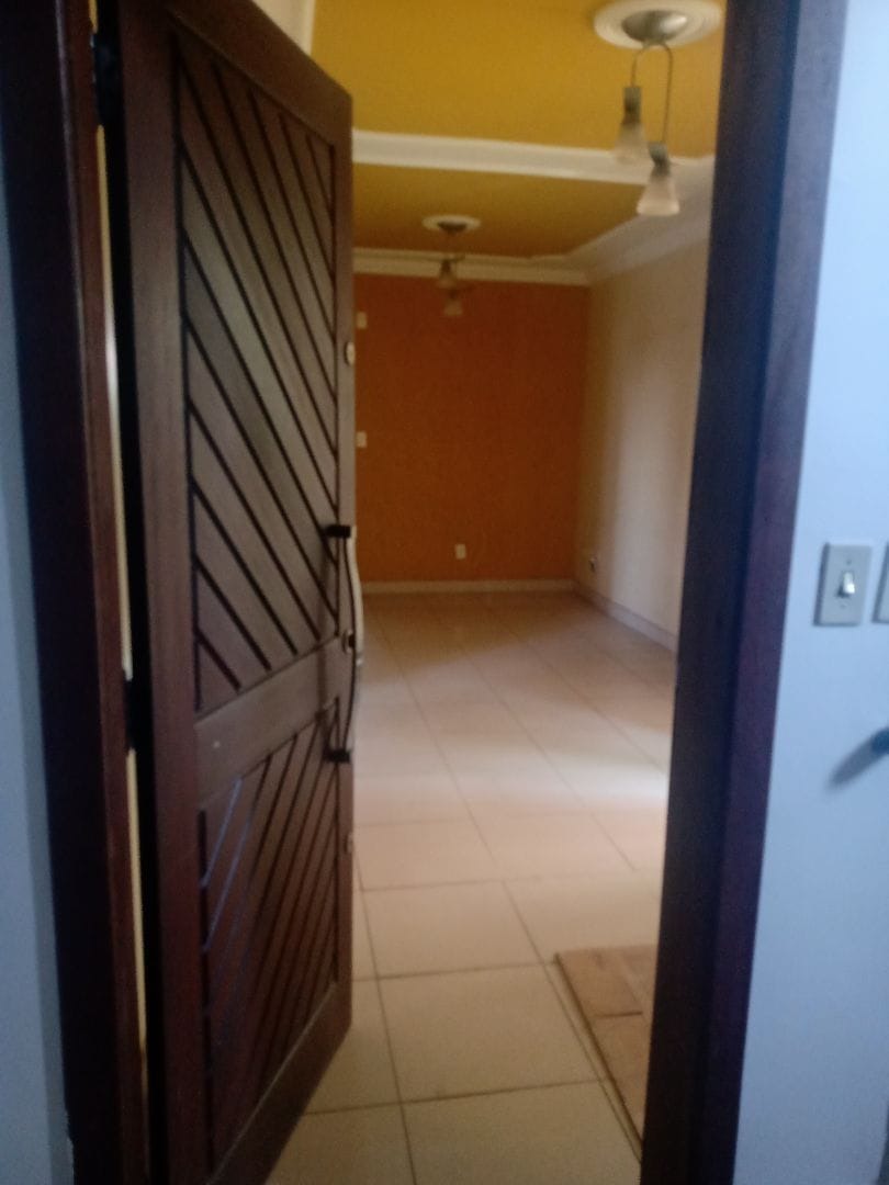 Apartamento à venda com 3 quartos - Foto 2