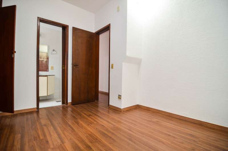 Apartamento à venda com 3 quartos, 100m² - Foto 3